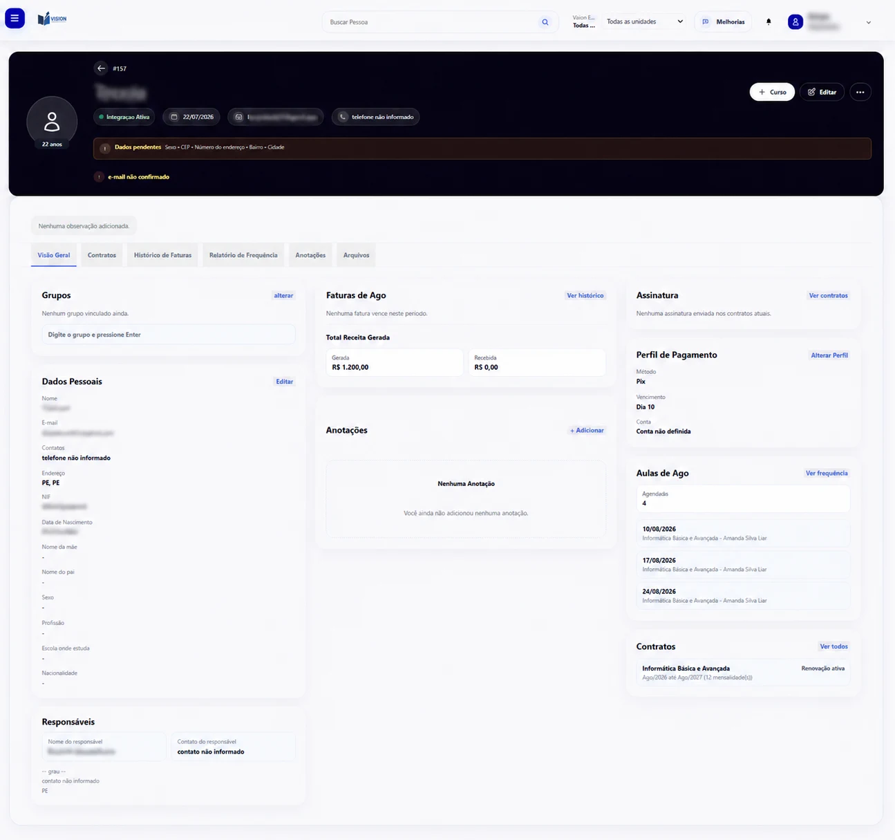 Perfil do aluno no Vision Manage com dados pessoais protegidos, financeiro e acompanhamento acadêmico